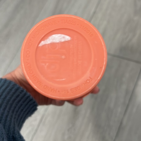 Summer cups with lids and straws - Picture 6 of 7